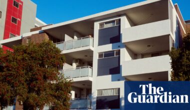 Australian households fear double whammy of rate hikes and higher petrol prices will lead to recession | Australian economy