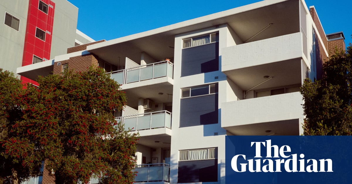 Australian households fear double whammy of rate hikes and higher petrol prices will lead to recession | Australian economy