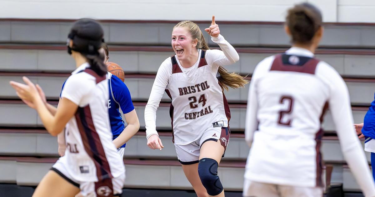 TO THE SUN: Bristol Central's late run sends them past Staples, into DII title game | Sports
