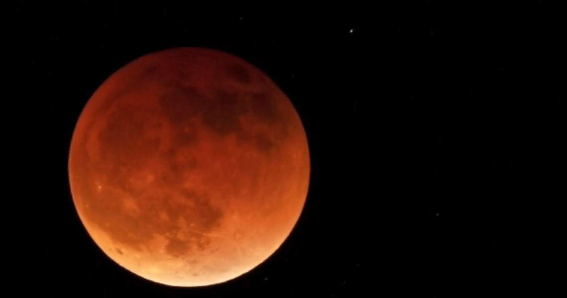 Blood moon to dazzle Hawaii skies tonight | Local