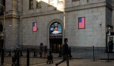 Stocks Reverse Course to End Higher After Oil Falls on Latest Trump Comments