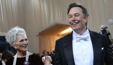 Maye Musk on Elon's Living Space: 'the Shower Only Has One Towel'