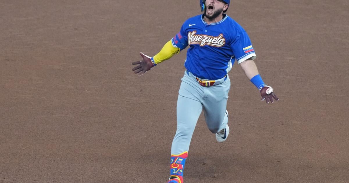 Abreu’s 3-run homer sends Venezuela to its first WBC semifinal in 17 years | MLB