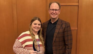 Confluence Health physician assistant recognized with statewide award | News