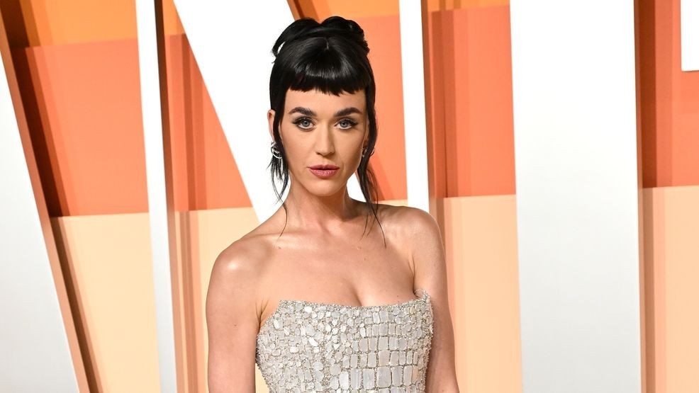 BEVERLY HILLS, CALIFORNIA - MARCH 02: Katy Perry attends the 2025 Vanity Fair Oscar Party Hosted By Radhika Jones at Wallis Annenberg Center for the Performing Arts on March 02, 2025 in Beverly Hills, California. (Photo by Axelle/Bauer-Griffin/FilmMagic)