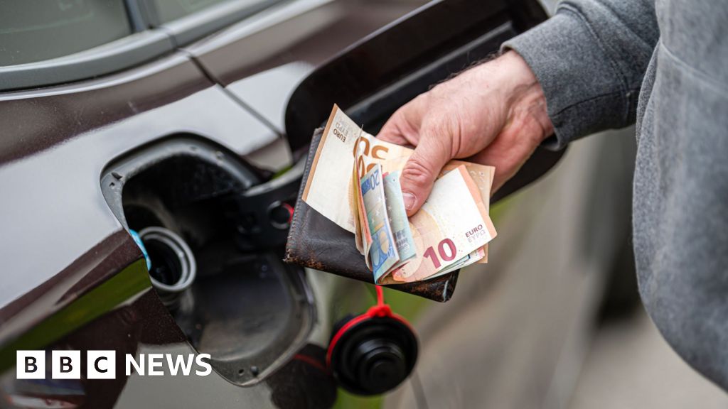 How will energy crisis hit Ireland's economy? - BBC