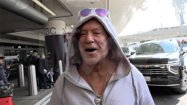 032826_mickey_rourke_kal