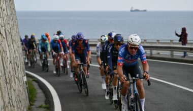 Milan-San Remo Men LIVE - Break extends advantage over peloton on the coastal road