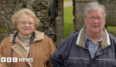 Couple's heating bill more than doubles due to oil crisis - BBC