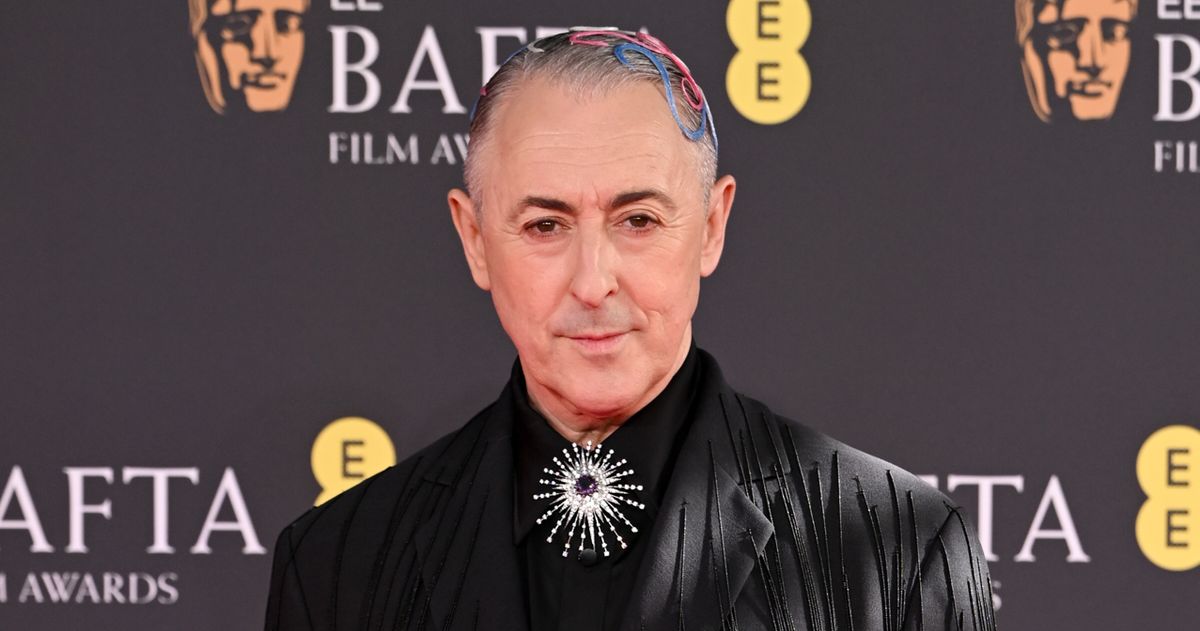 Alan Cumming Apologizes for a ‘Trauma Triggering’ BAFTAs