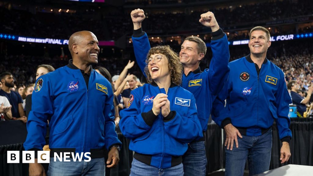 Who are the Artemis II astronauts heading to the Moon? - BBC