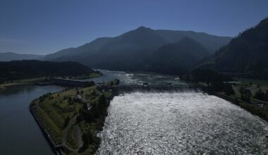 Ruling on Columbia River dams may affect local rates, utility warns