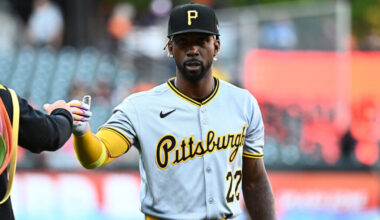 Rangers To Sign Andrew McCutchen