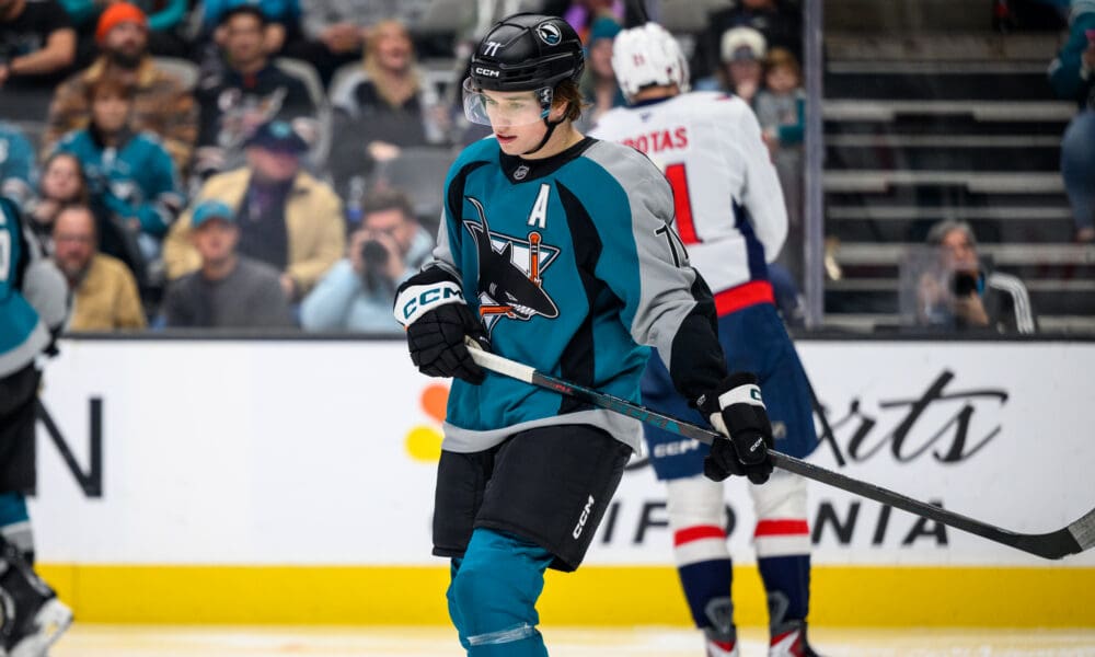 How Are Sharks Watching Celebrini's Minutes? What Does Warsofsky Think of Macklin's Mini-Slump? (+)