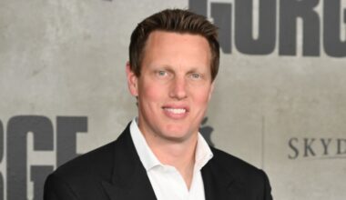 Paramount's David Ellison Addresses Warner Bros. Execs at Town Hall