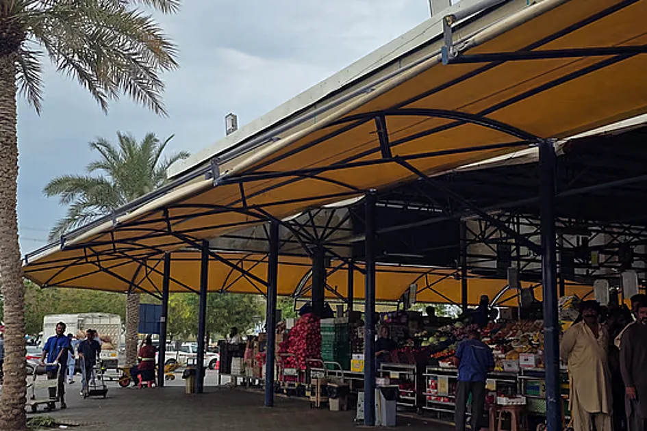 UAE warns 449 firms for price hikes, issues fines totaling Dh176,000 amid regional conflict