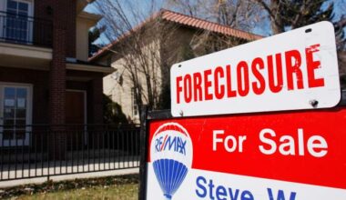 Almost 900K American households are late on mortgage payments, report says - National