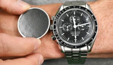 The Heir transforms Casio, Rolex and others into smartwatches