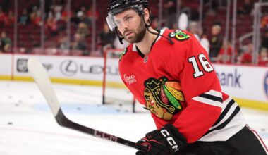 Blackhawks trade Jason Dickinson, Colton Dach to Oilers for Andrew Mangiapane, pick