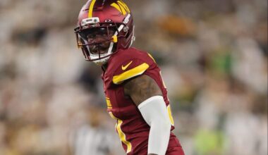 Fly, Eagle Fly: Jonathan Jones flies himself to Philadelphia to sign contract