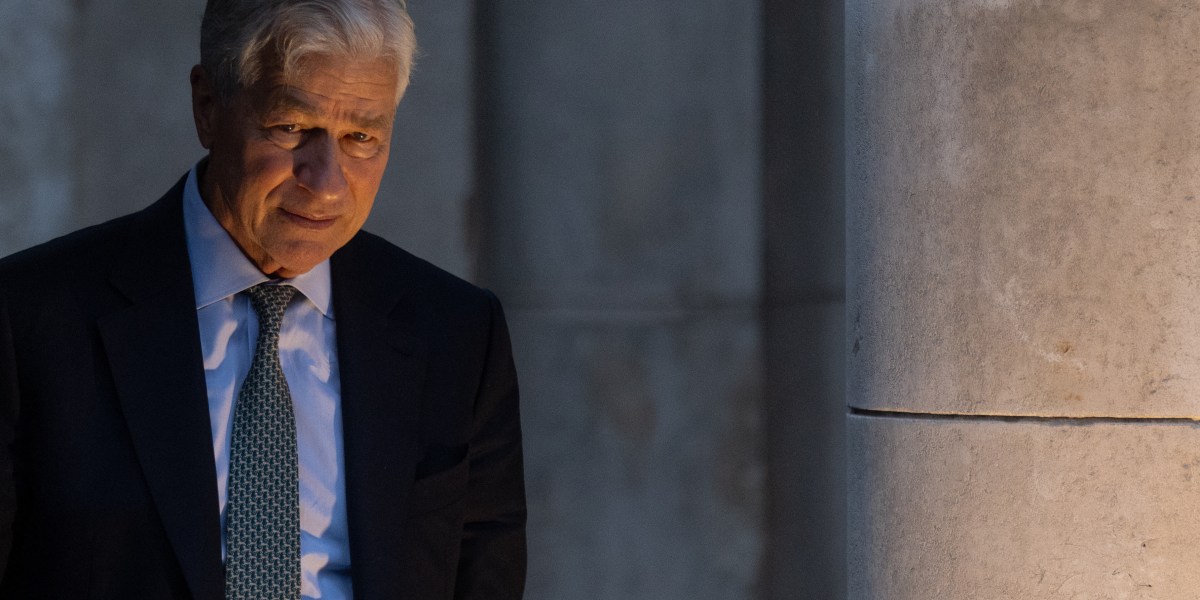 The $265 billion private credit meltdown: How Wall Street's hottest craze turned into a panic