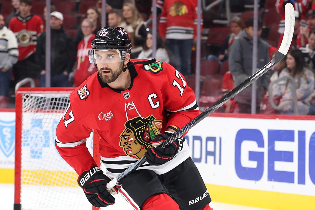 Blackhawks trade captain Nick Foligno to Wild, joining brother Marcus in Minnesota