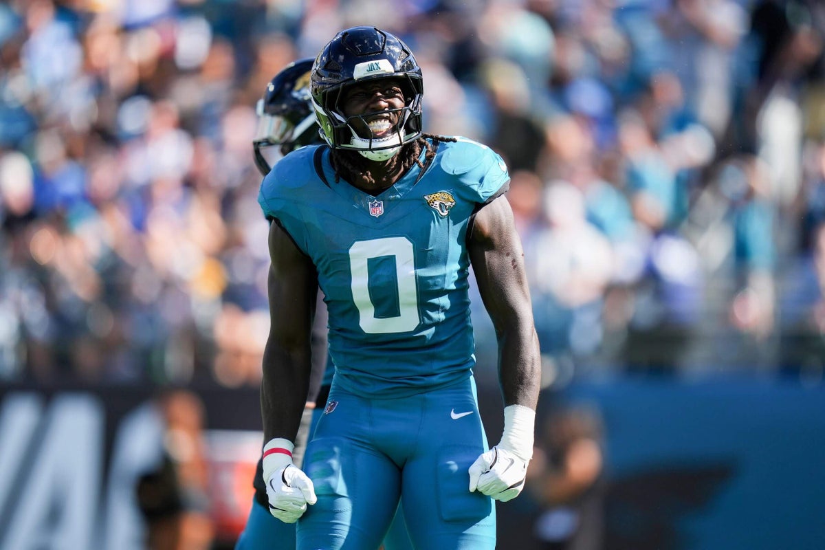 Dan Morgan does it again: Panthers reach deal with top available LB Devin Lloyd