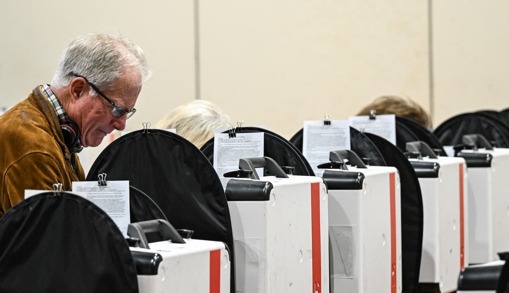 How factional primaries could turn a Democratic wave into a trickle