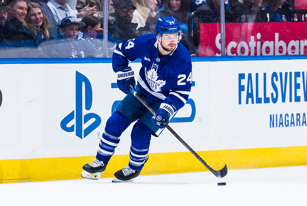 LA Kings acquire forward Scott Laughton from Toronto in exchange for conditional third-round pick