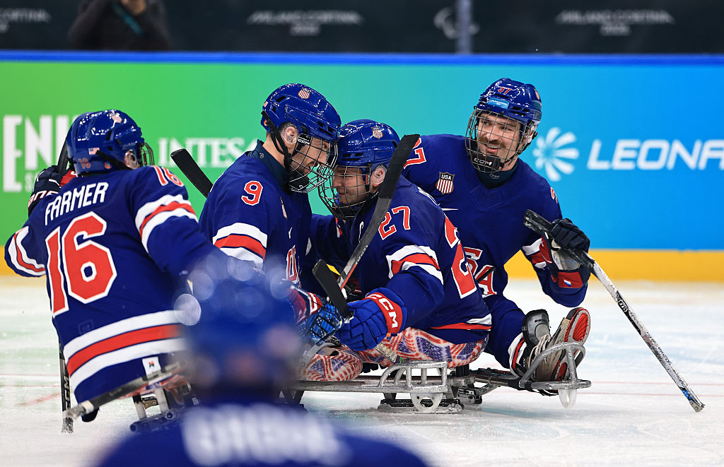 Farmer fires USA to fifth consecutive final