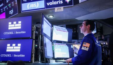 Major Indexes Close Sharply Higher as Oil Retreats; Dow Rises Nearly 400 Points