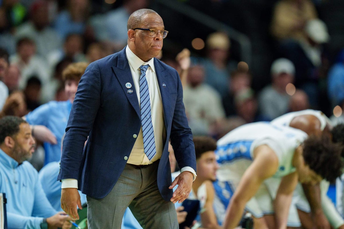 UNC, basketball coach Hubert Davis split after historic tournament loss