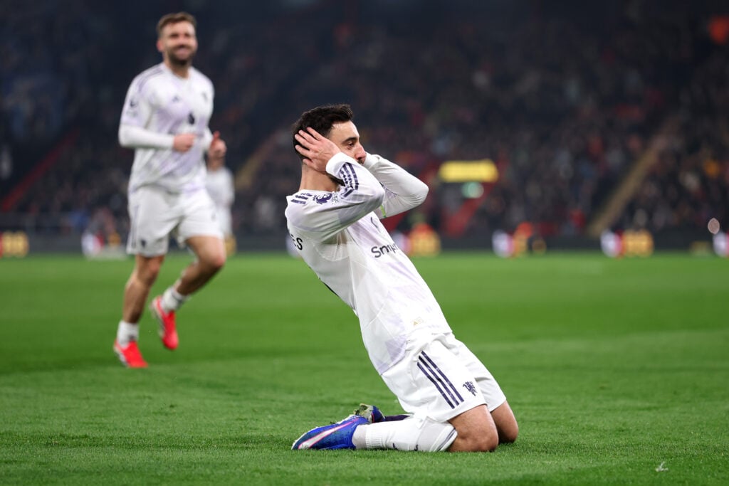 Bruno Fernandes knee slide for Manchester United