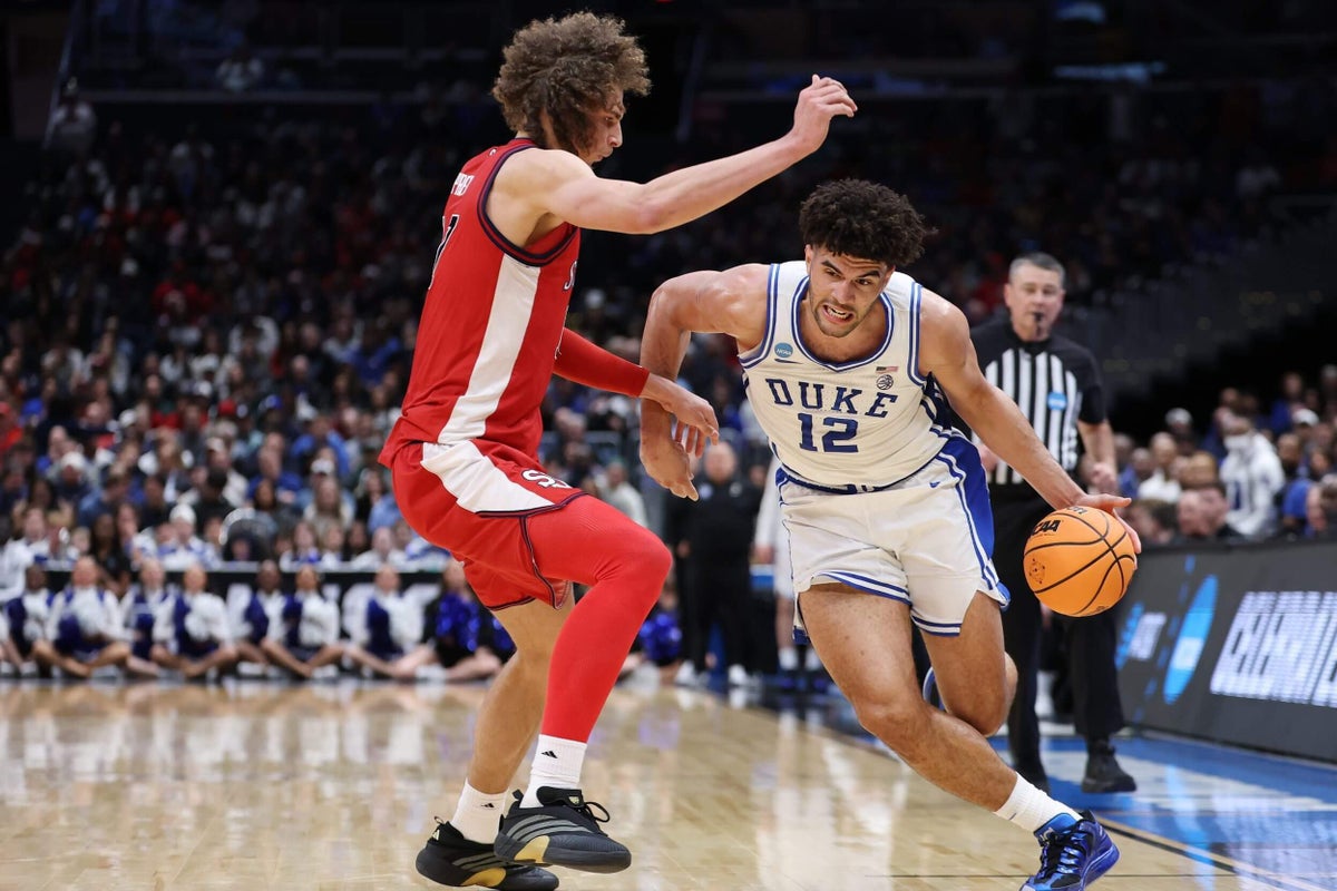 Top-seeded Duke surges back to survive St. John’s in Sweet 16 heart-stopper