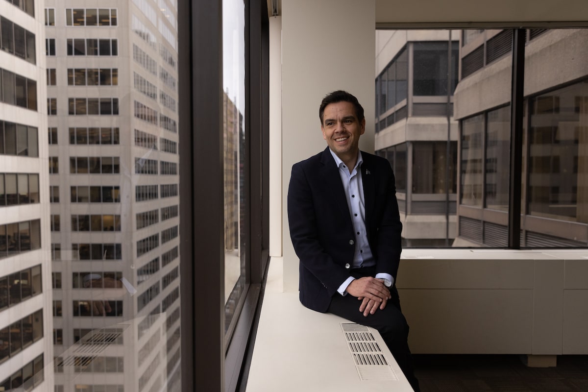 Signs of weakness from the Parti Québécois have opponents circling