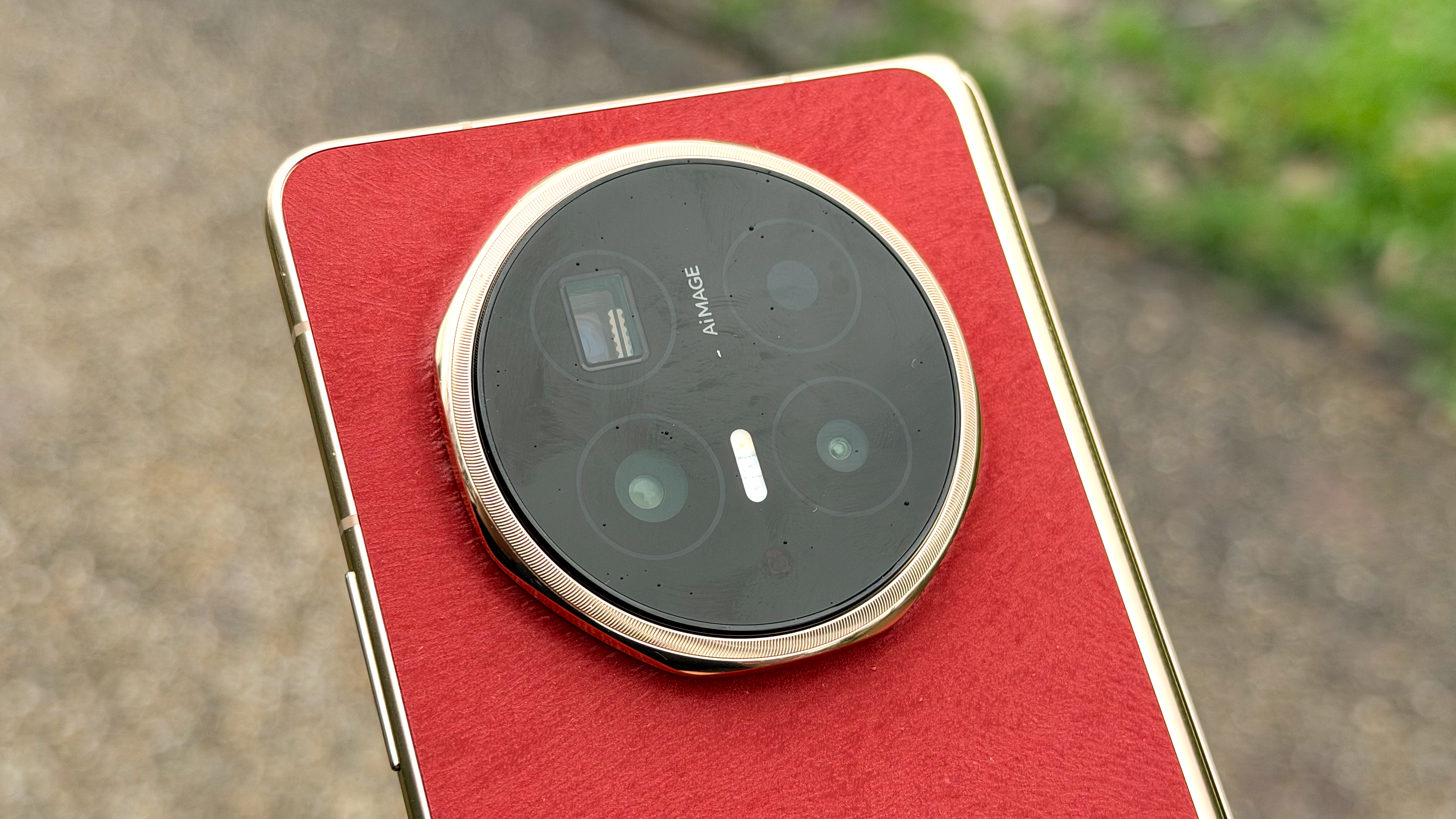 Honor Magic V6 rear cameras