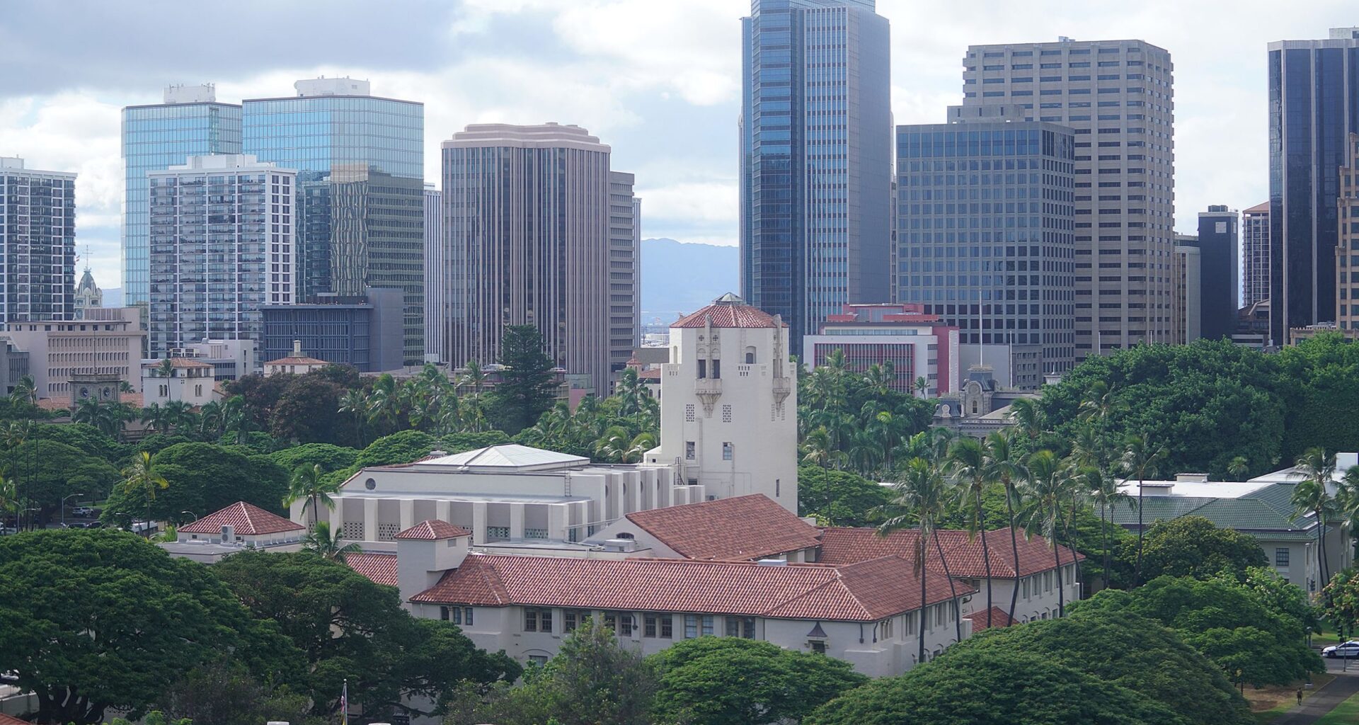 What Pushes Locals Out Of Hawaiʻi? Low Wages