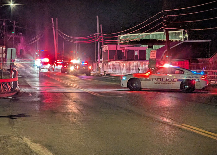 BREAKING... Cessna plane crashes in Hudson River off Newburgh