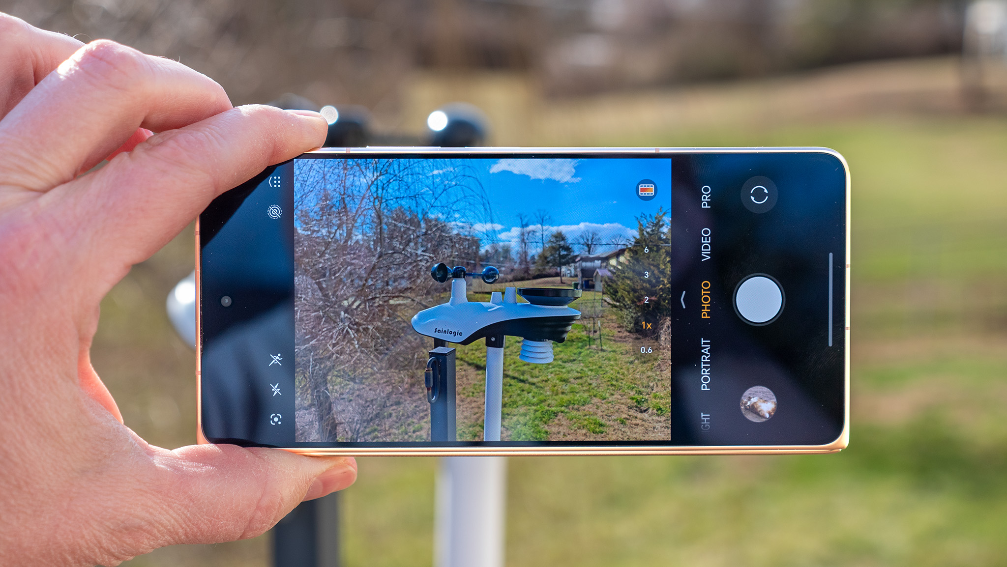 Taking a picture with the Honor Magic V6