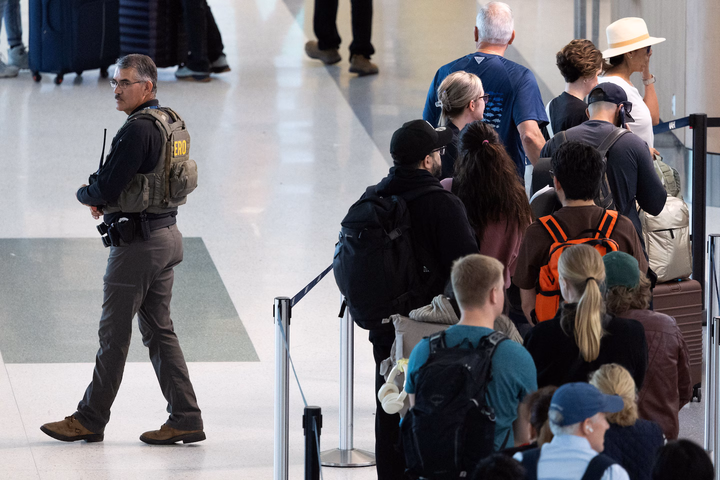 Trump’s move to send ICE to airports fails to break impasse or end long lines - The Washington Post