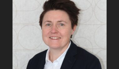 Cuts to lived experience roles put mental healthcare at risk in Victoria