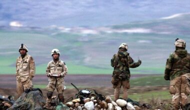 The United States military begins Iraqi disarming mission