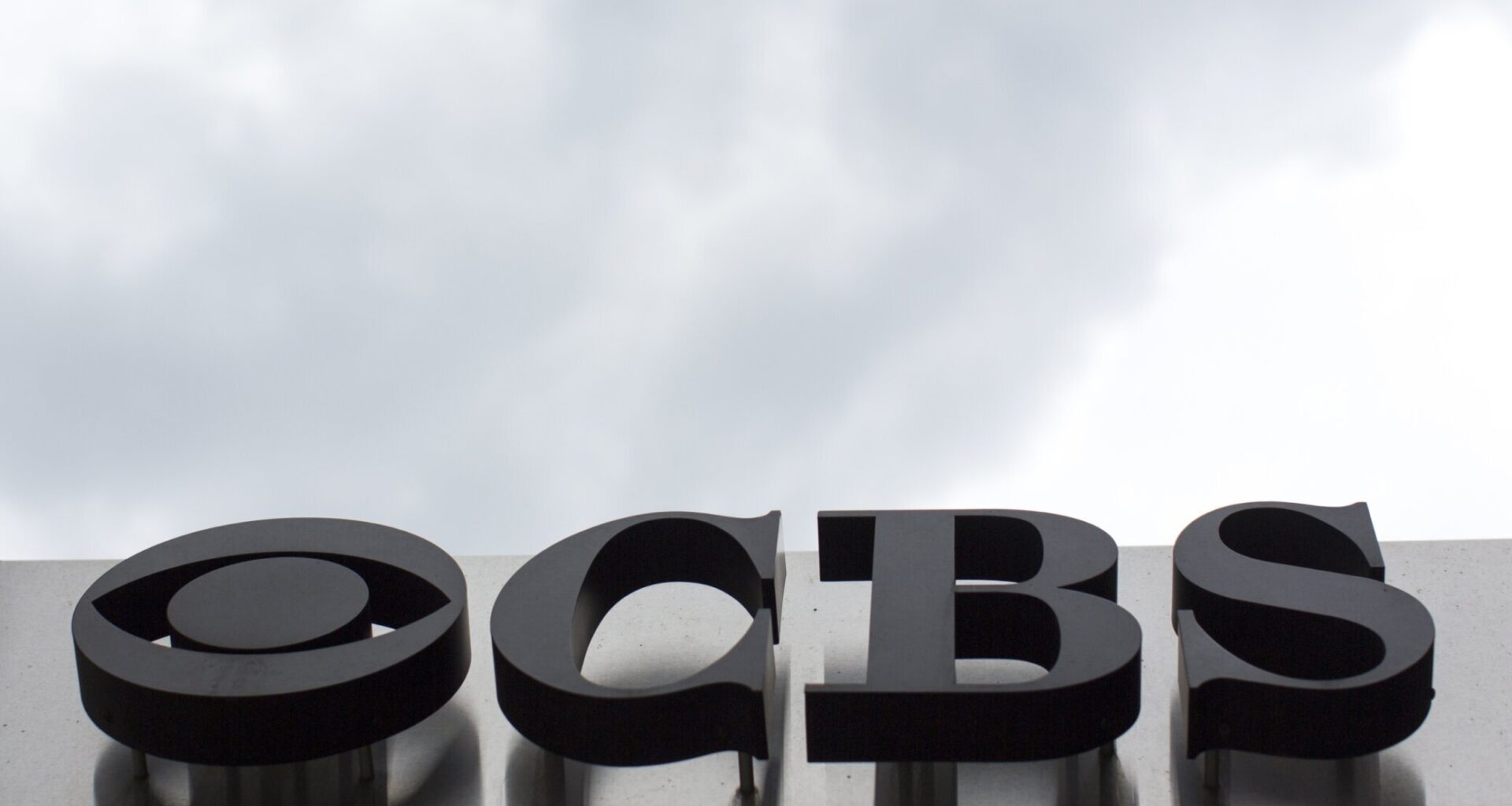 CBS News Radio shutdown ends a decades‑long bond with WTOP
