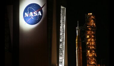 NASA Announces Major Change to Plans For Putting Humans on The Moon : ScienceAlert