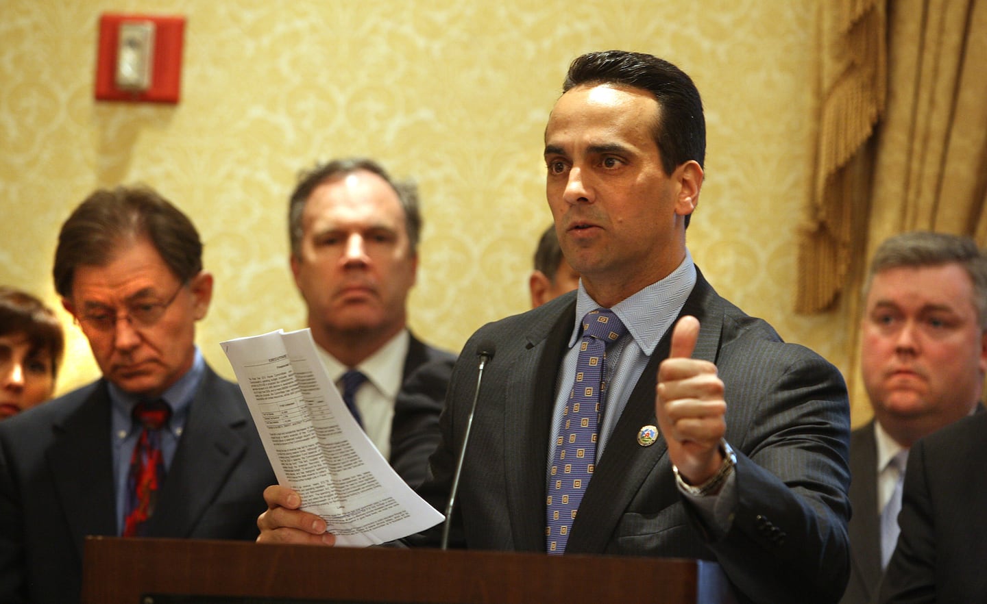 Then-Somerville Mayor Joe Curtatone spoke about state aid to cities and towns during a news conference in 2009.