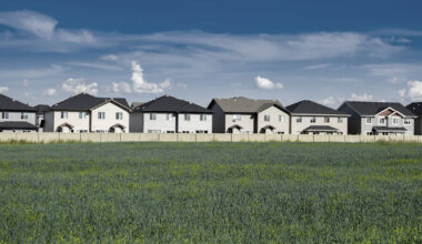 Housing market conditions ‘fragile’ as pending sales lag