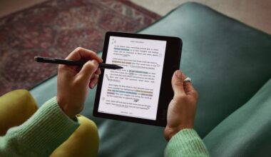 Two of my favorite color e-book readers are the cheapest they’ve been in months
