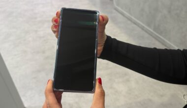 This new Samsung slidable phone concept expands from the top
