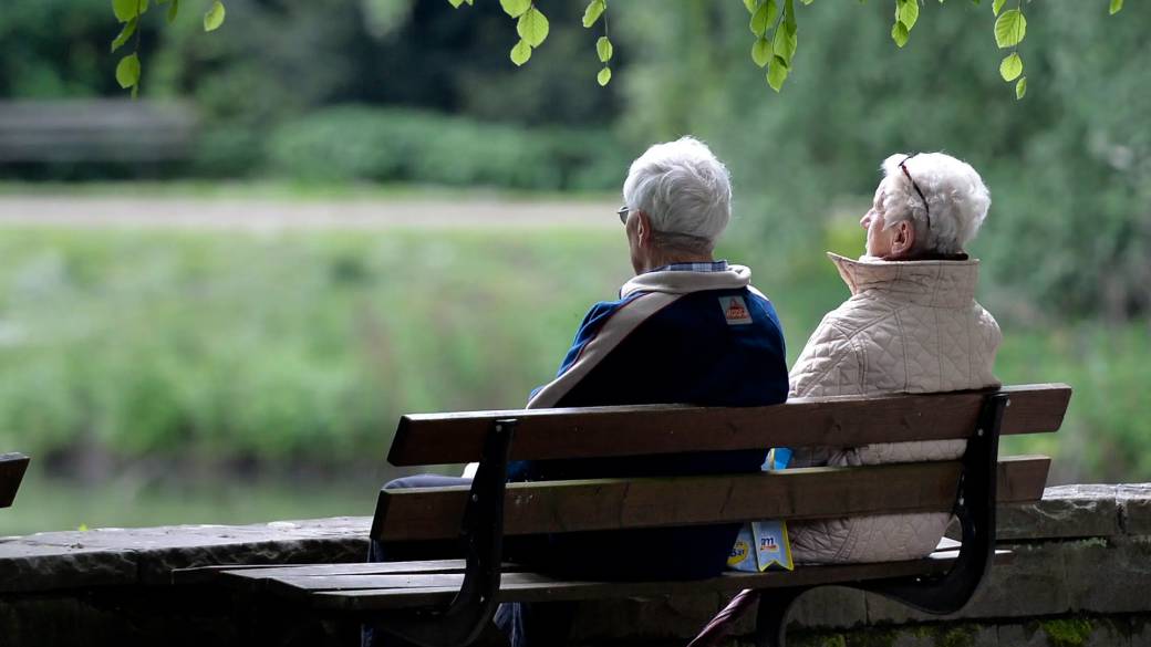 Click to play video: 'Is it time to revamp Canada’s Old Age Security program?'