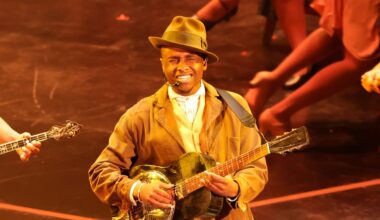 'Sinners' Cast Performs 'I Lied to You' at Oscars With Shaboozey